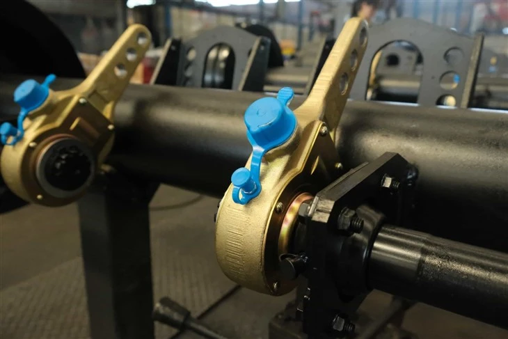 13 Ton German Type Outboard Type Axle 13 Ton German Type Outboard Type Axle